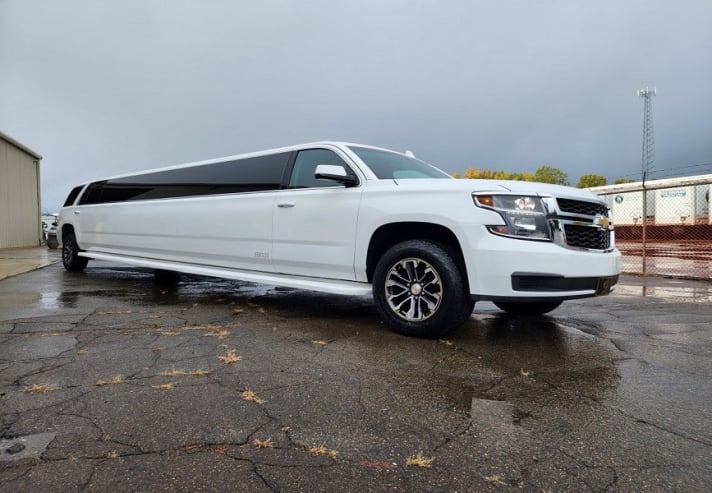 Elite Bus Rental USA stretch limousine exterior